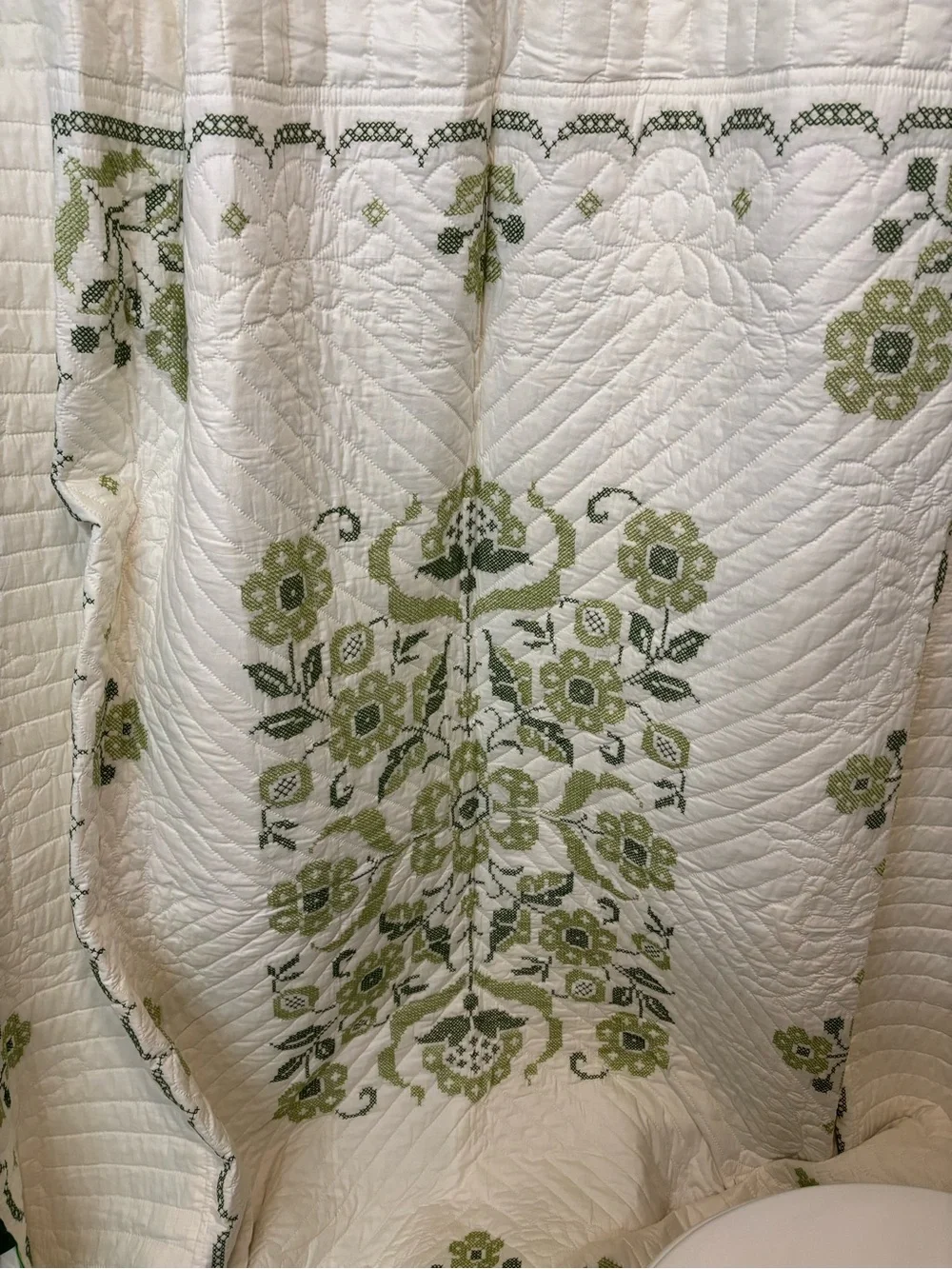 Green Floral cross stitch queen size quilt - White and Green